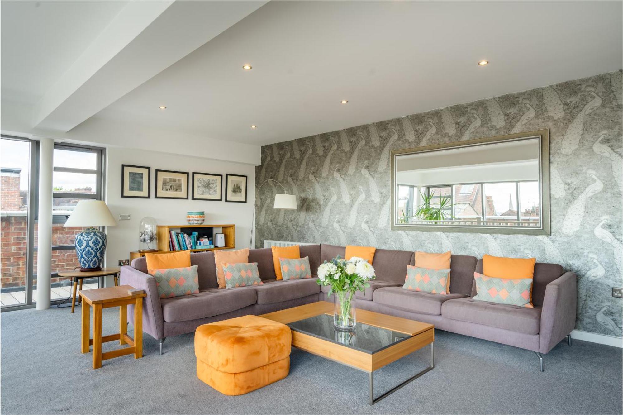 11 Stonegate Court Apartment *